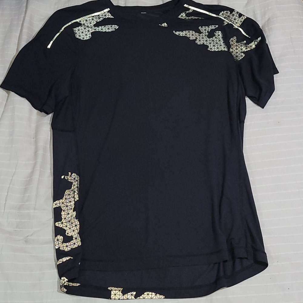 Lululemon shirt